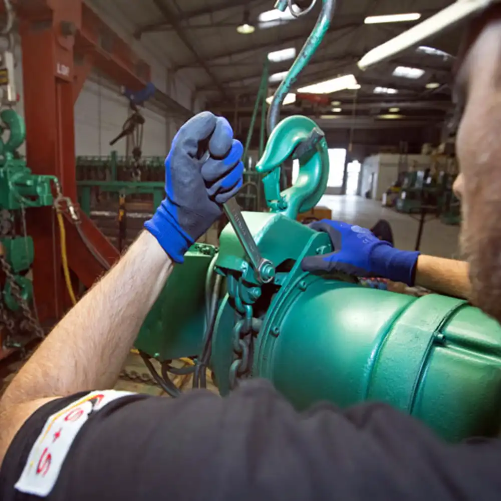 Prüfung und Reparatur von Hebezeugen durch LS+S